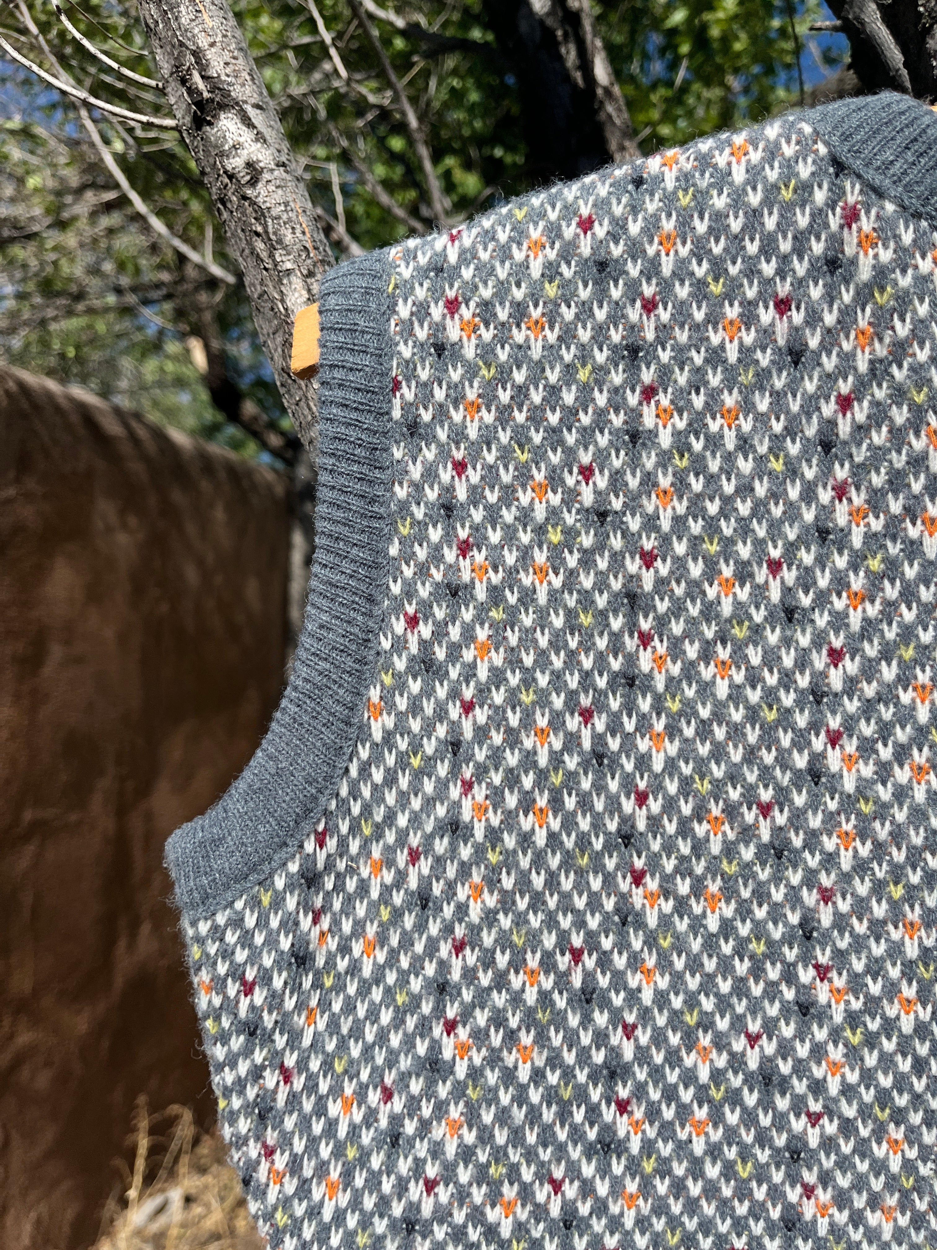 Vintage grey sweater vest