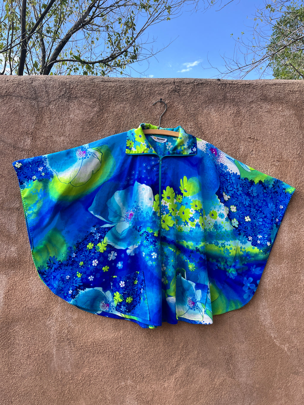Vintage Two Potato Hawaiian barkcloth cape